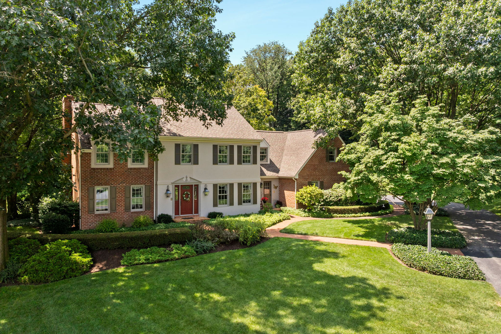 206 Parkview Lane, Lancaster by Kline, Kreider & Good Auctioneers