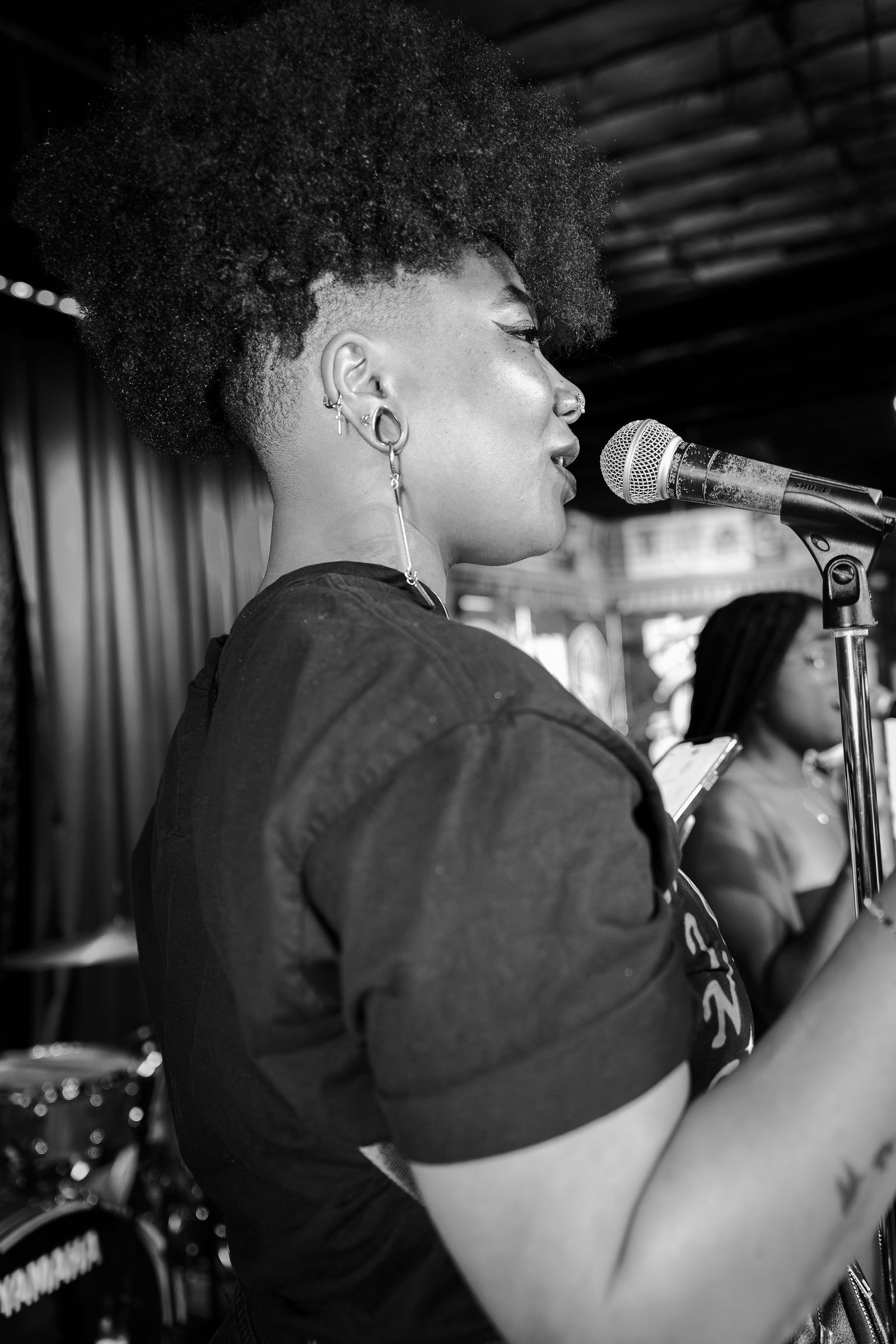 VenusBlueSingerB-Wcopy.jpg
