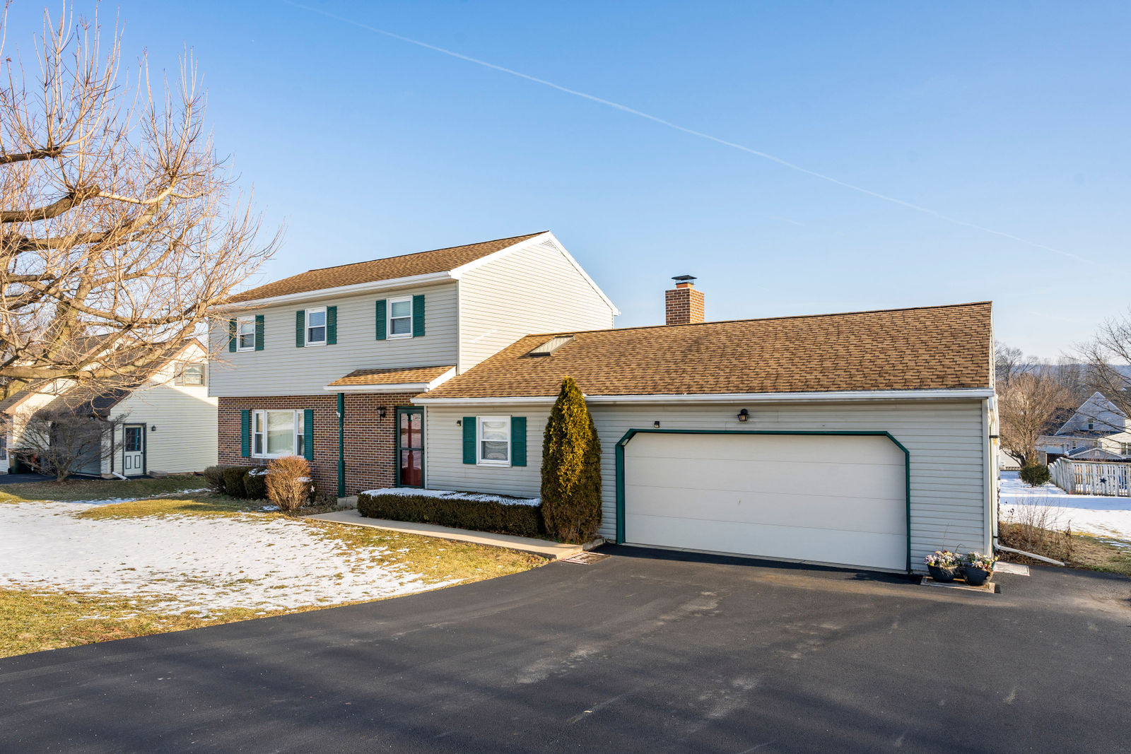 1222 Crest View Drive, Denver by Kline, Kreider & Good Auctioneers