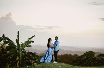 Couple portrait from Tortuga Lookout by Karimah Clinton Media
