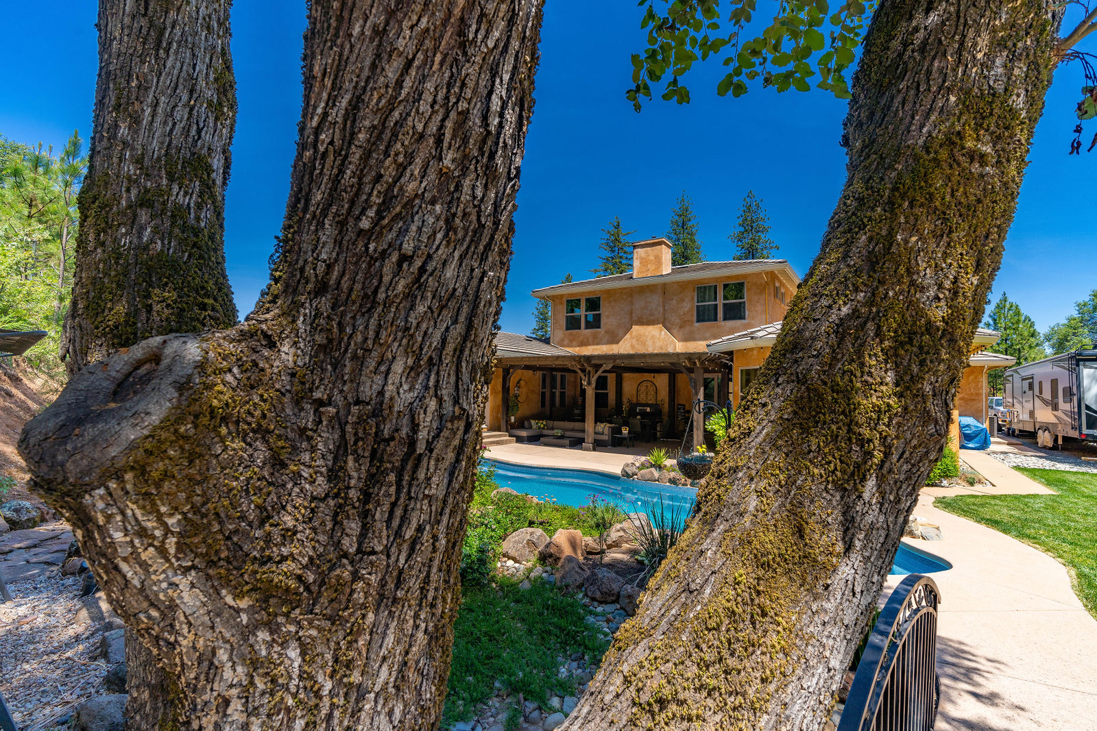 18892 Ellinwood , Dr . Jackson , Ca . by Amador Photo