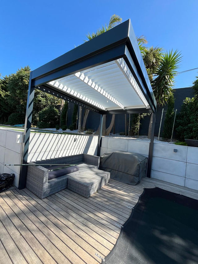 Glass & aluminium louvres — Aluminium louvres (4)