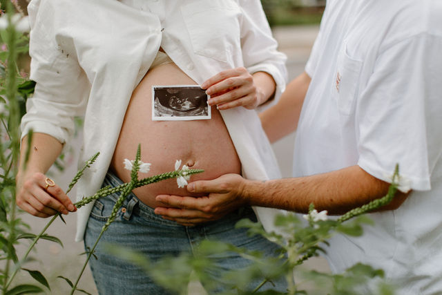 Séance photo grossesse et nouveau-né n° 29 – Rose Fushia Photographie, photographe maternité et bébé à Toulouse