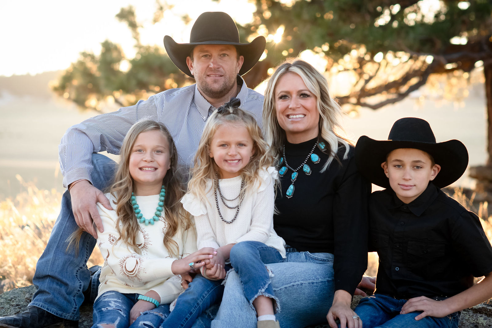 Cody and Misty Ahlgren Family by Erika Ahlgren Photography