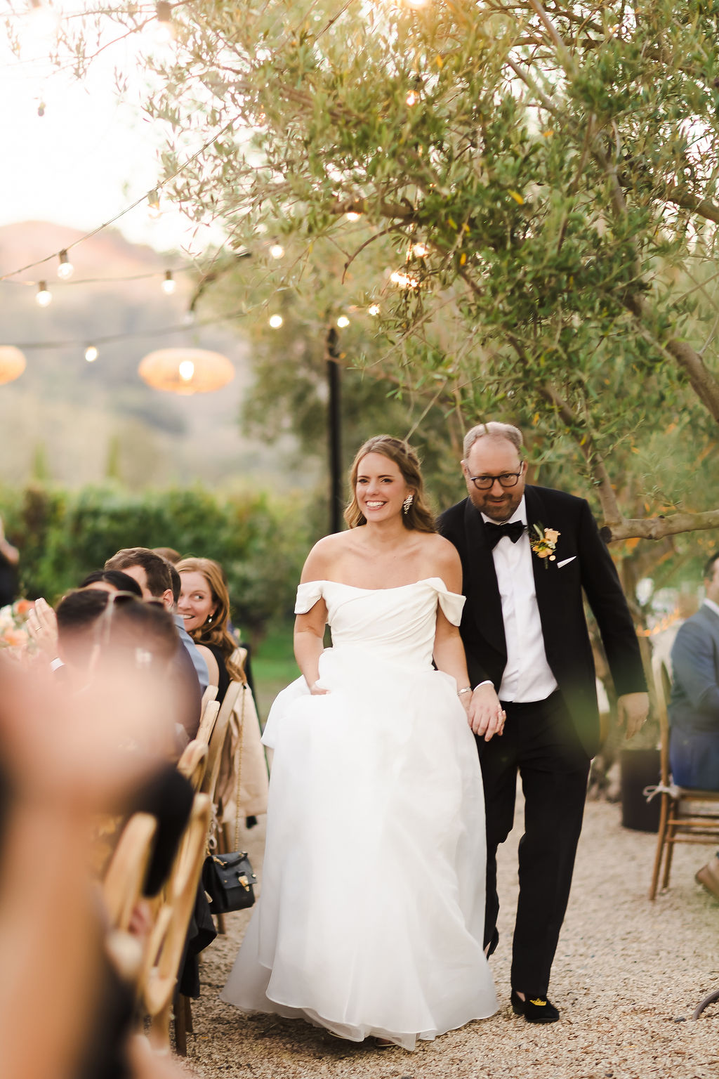 Bride and groom in the courtyard of a Tuscan style villa near Healdsburg California