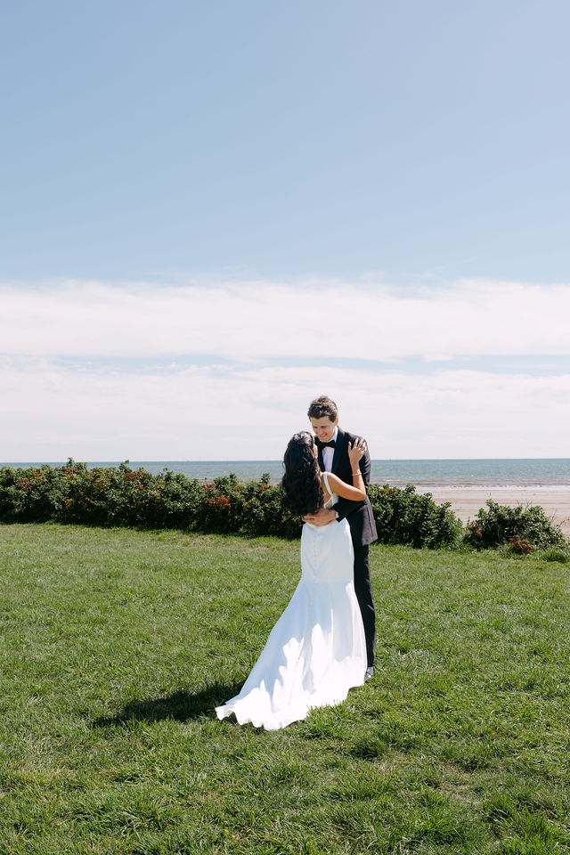Drew and Julie wedding photography — Regatta Place, Newport, Rhode Island