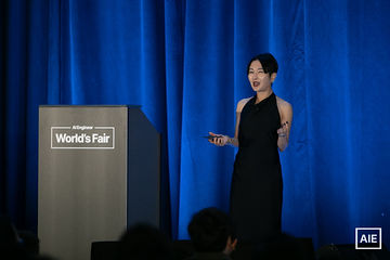 Chengxi Taylor — World’s Fair 2026 session photo