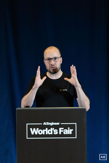 Jan Curn — World’s Fair 2026 session photo