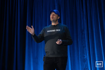 Arek Borucki — World’s Fair 2026 session photo