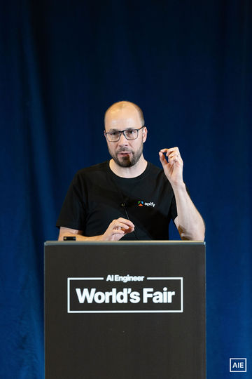 Jan Curn — World’s Fair 2026 session photo