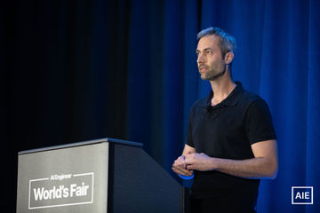 Udi Menkes — World’s Fair 2026 session photo