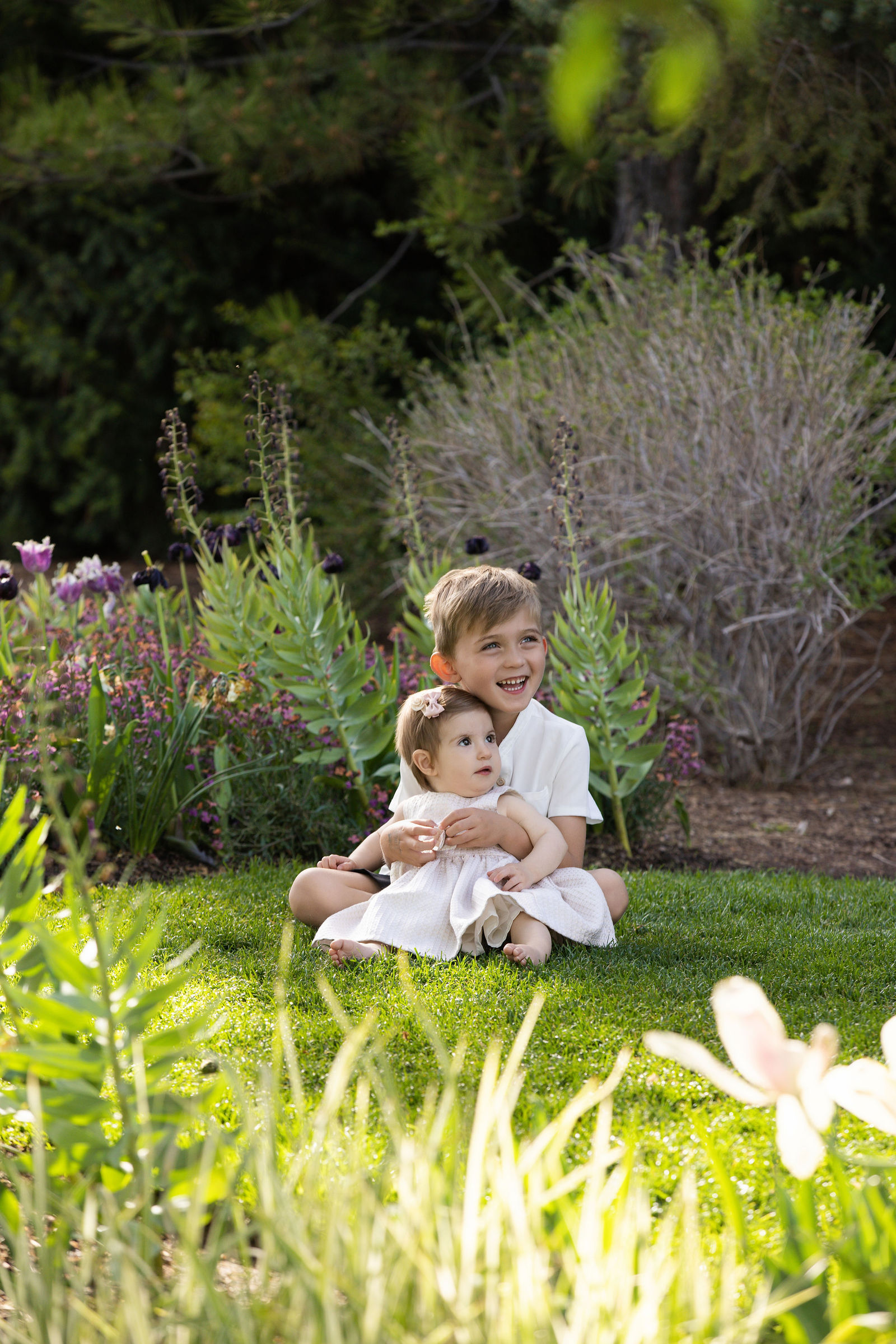 Spring mini session family portrait at Thanksgiving Point Ashton Gardens