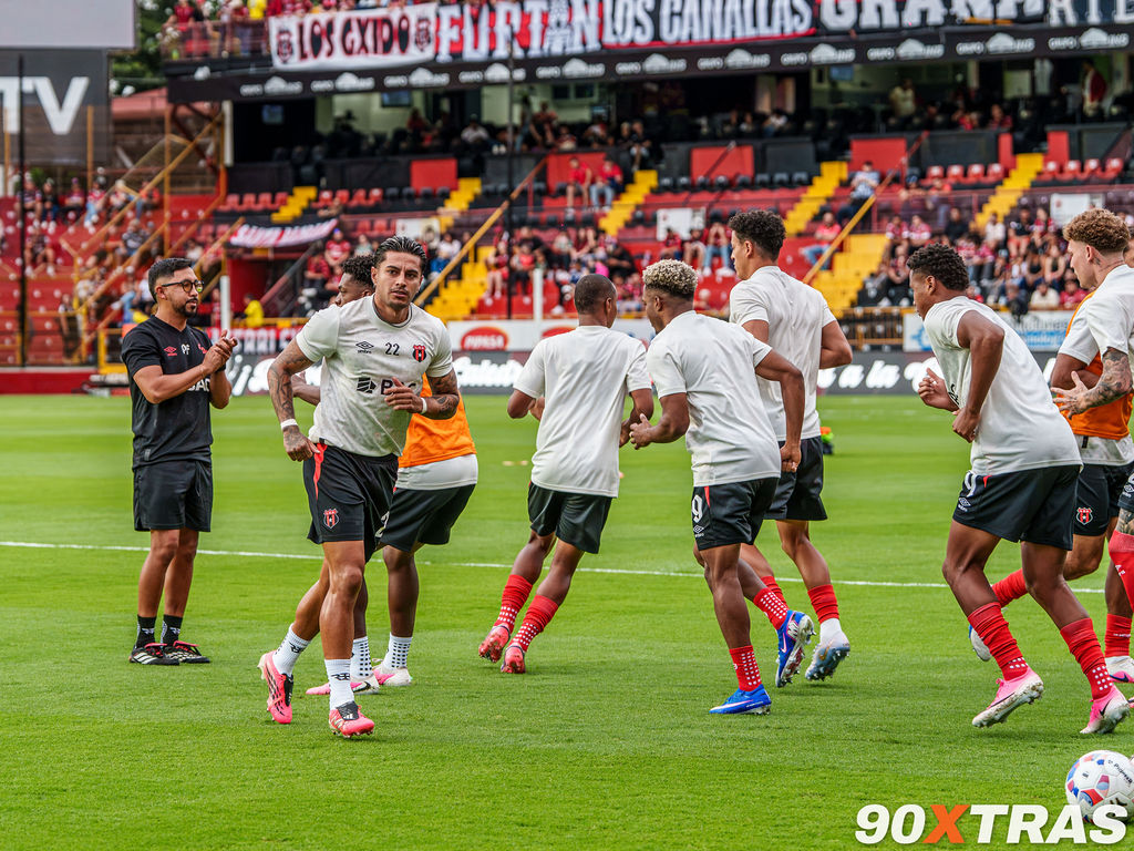 Alajuelense vs San Carlos, photo 11 of 12