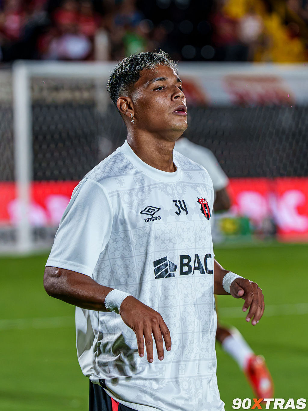 Alajuelense vs Saprissa, photo 3 of 12
