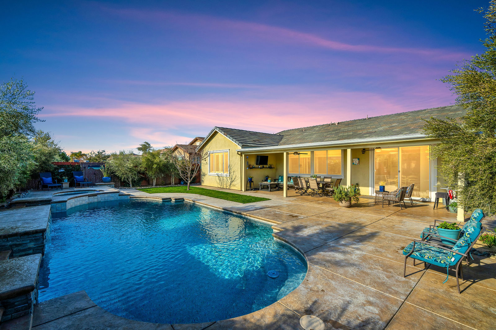 7108 Metcalf Wy , Hughson CA by Amador Photo