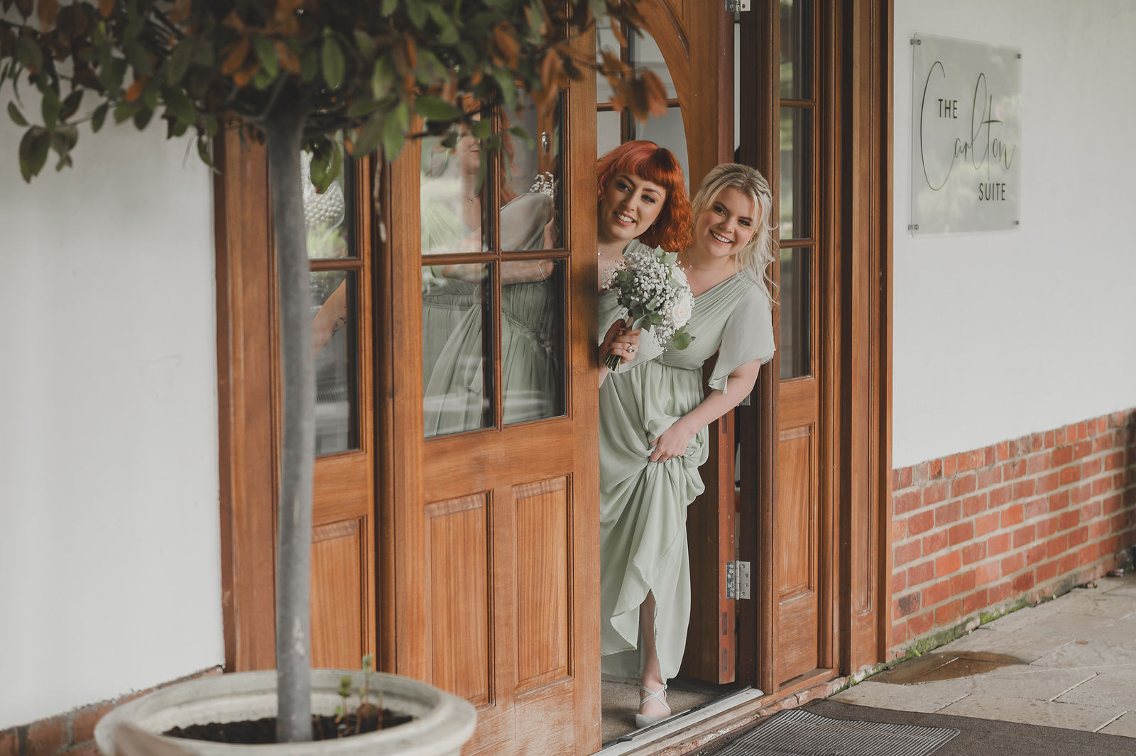 Candid Lincolnshire wedding photography - relaxed couple portraits