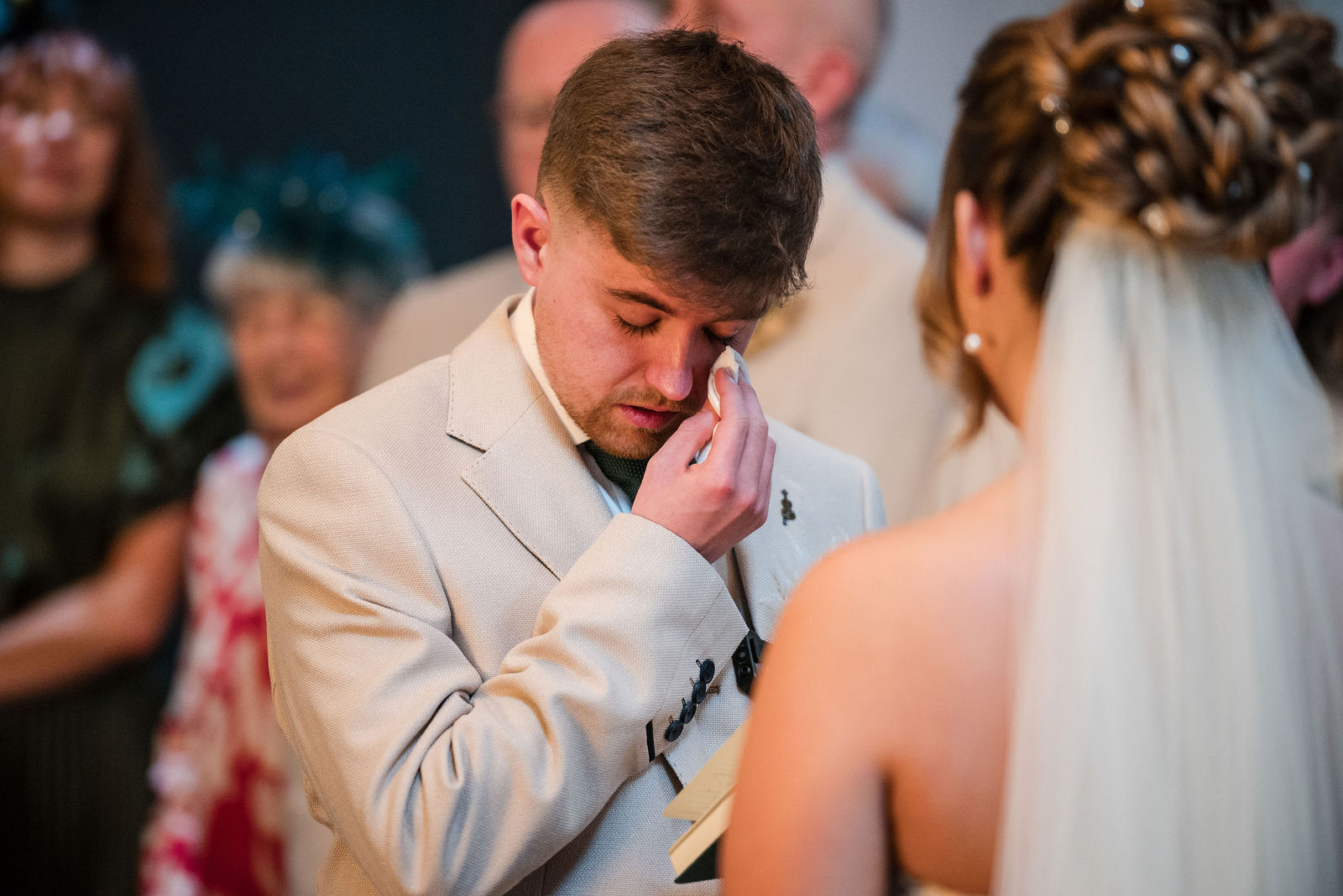 Natural wedding day photography in Hull - Gary Stafford