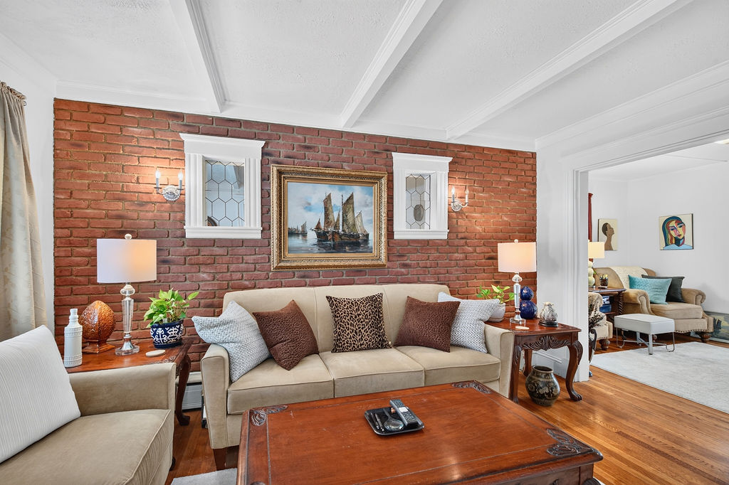 Real estate photo 2, Revere