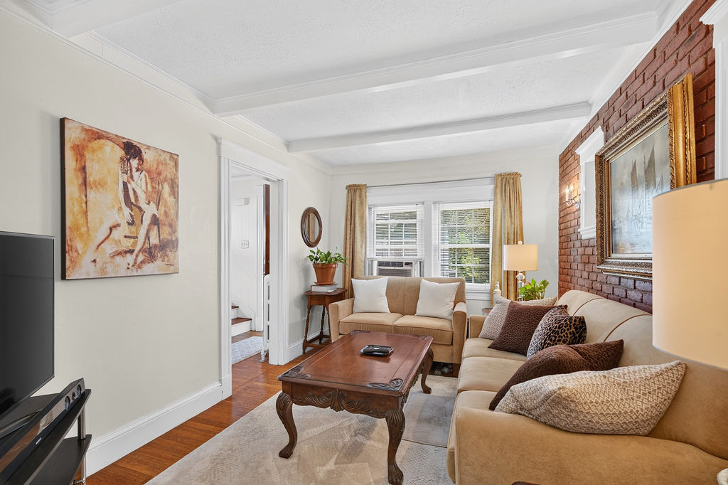 Real estate photo 4, Revere