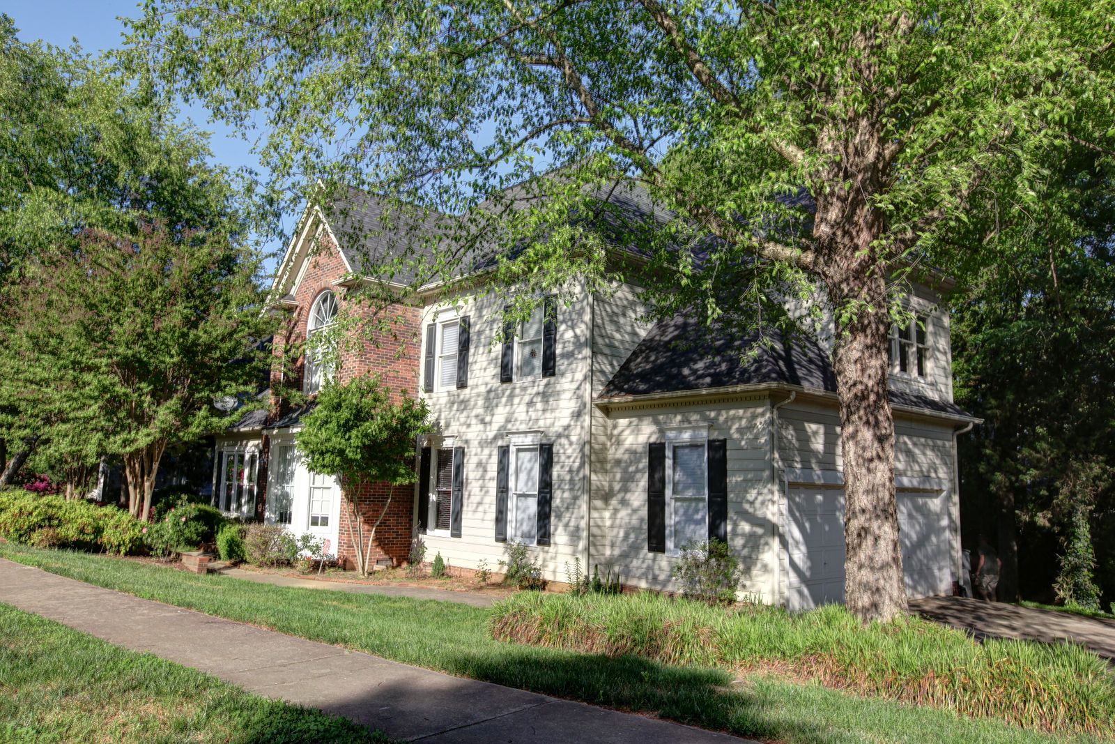 4613 Poplar Grove Dr by Strauss Studios