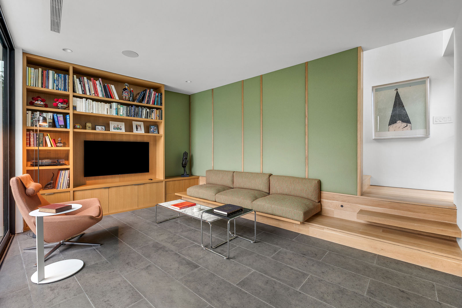 Hillside Ave family room