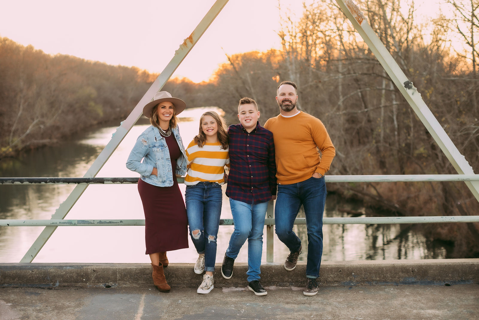 Courtney & Josh Ungaro Family by Sheri Holloway Photography