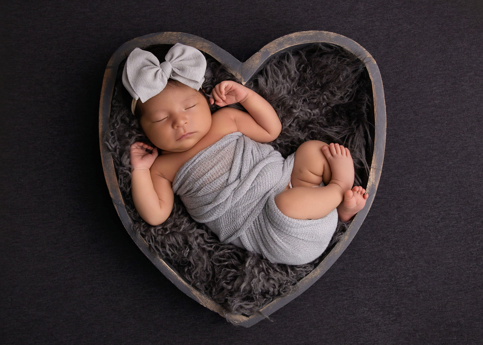 Utah newborn photographer studio newborn session by Leah Louviere Photography