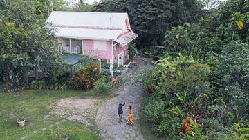 Couple portrait from Ajoupa Gardens by Karimah Clinton Media