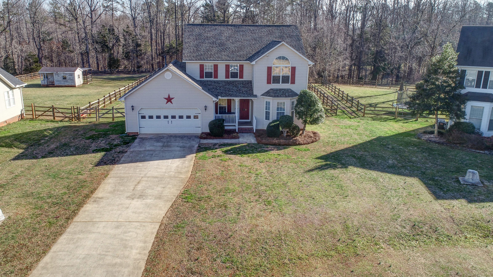 1065 Westward Lane by Strauss Studios