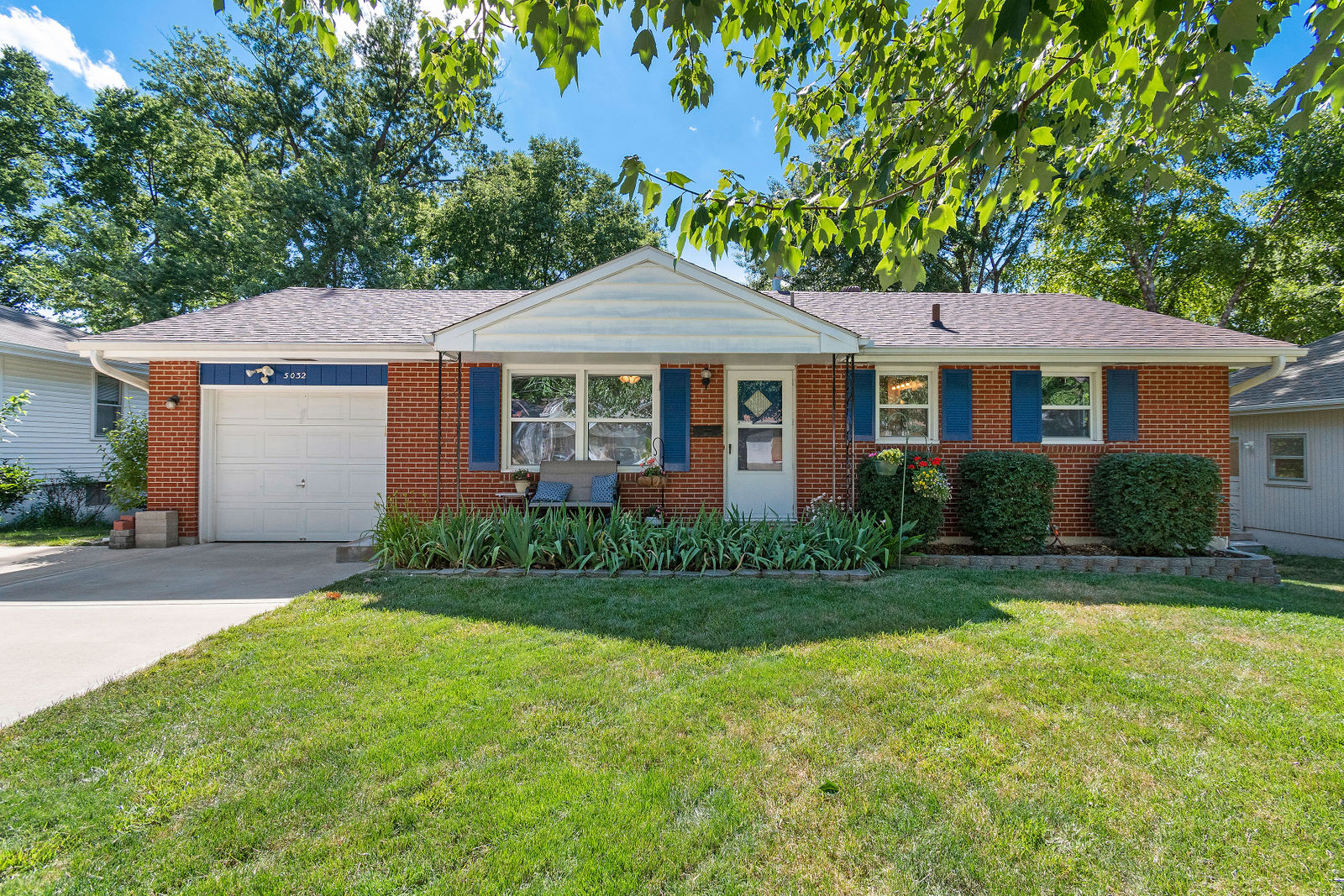 5032 N Woodland Ave by KC Home Photography