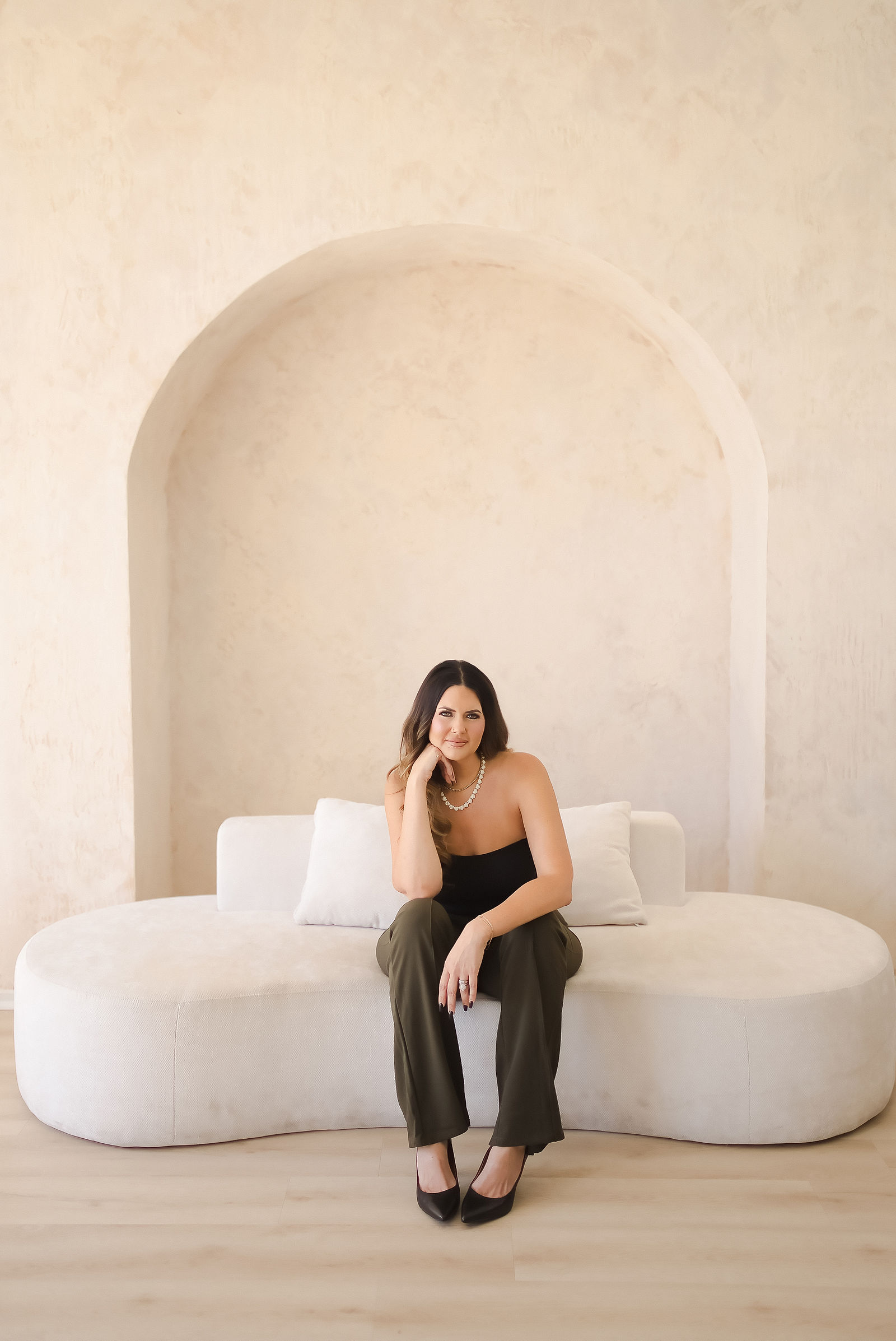 Sonoma brand photographer image of Contour Bridal branded message cards styled on a neutral surface