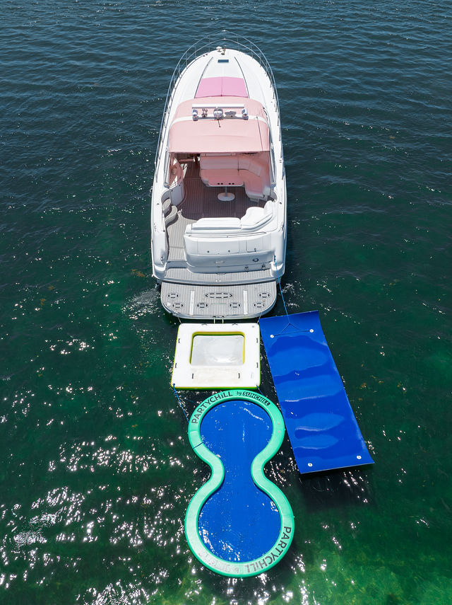 60FT Sea Ray Yacht – “My Distraction” — photo