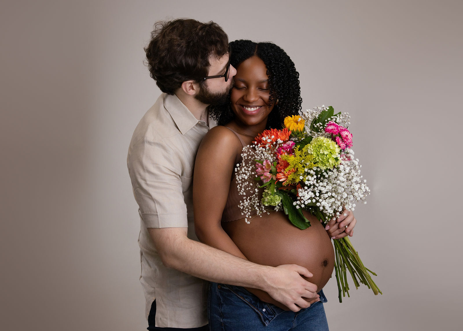 Utah studio maternity photographer timeless pregnancy photography in Utah