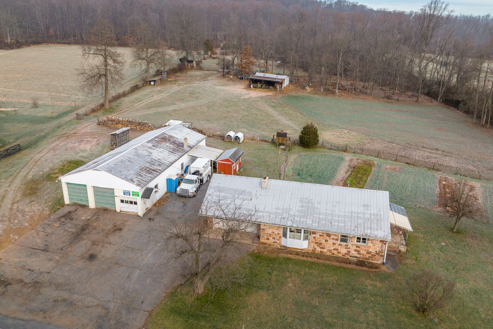 425 W. Girl Scout Road, Stevens by Kline, Kreider & Good Auctioneers