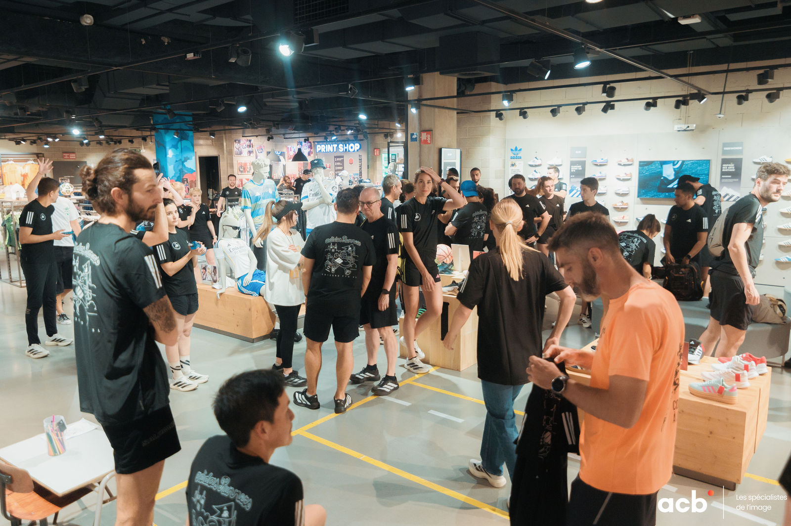 Reportage photo entreprise Lyon - Communauté Adidas Runners magasin événement corporate UBI