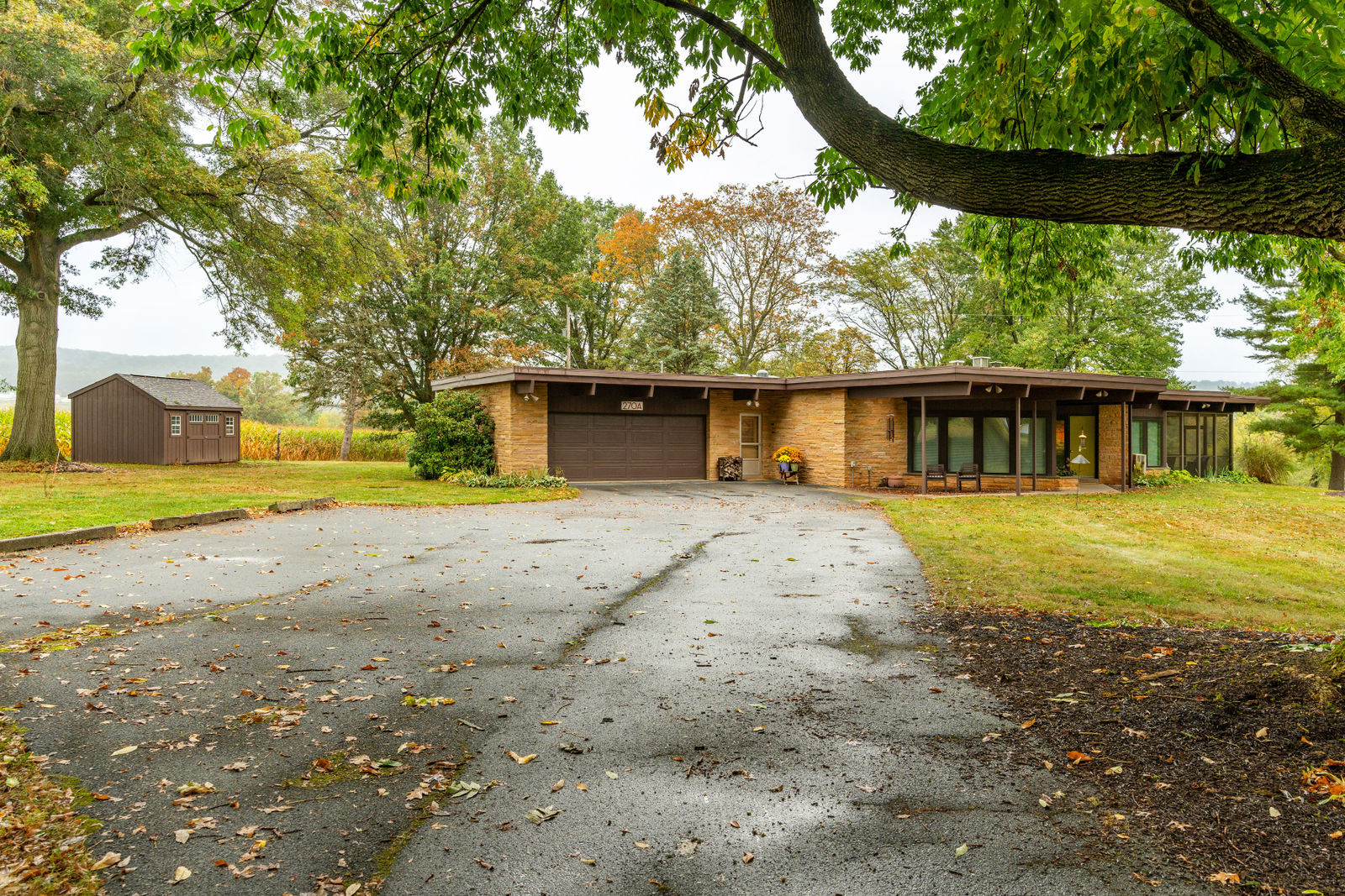 270A Swamp Church Road, Reinholds by Kline, Kreider & Good Auctioneers