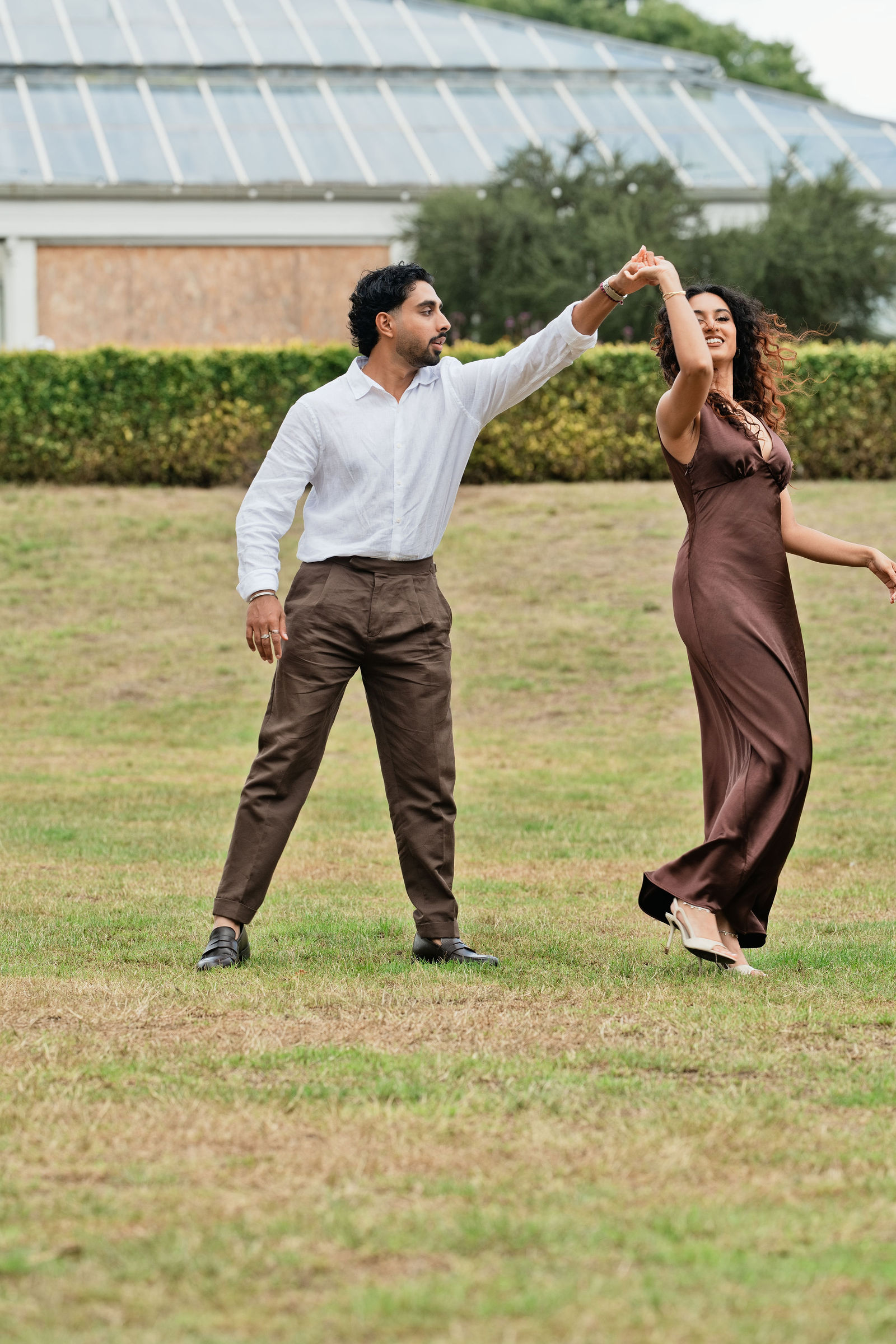 Suraj and Preshanti engagement shoot: The Bandstand & Open Lawns, photograph 4