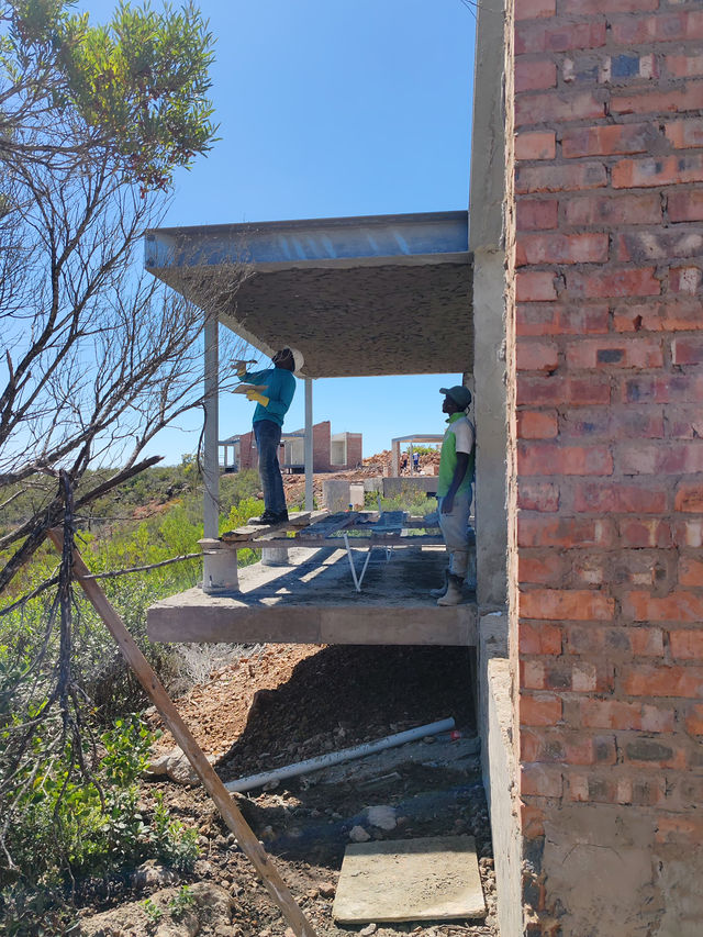 Gondwana Lodge — Structure (6)