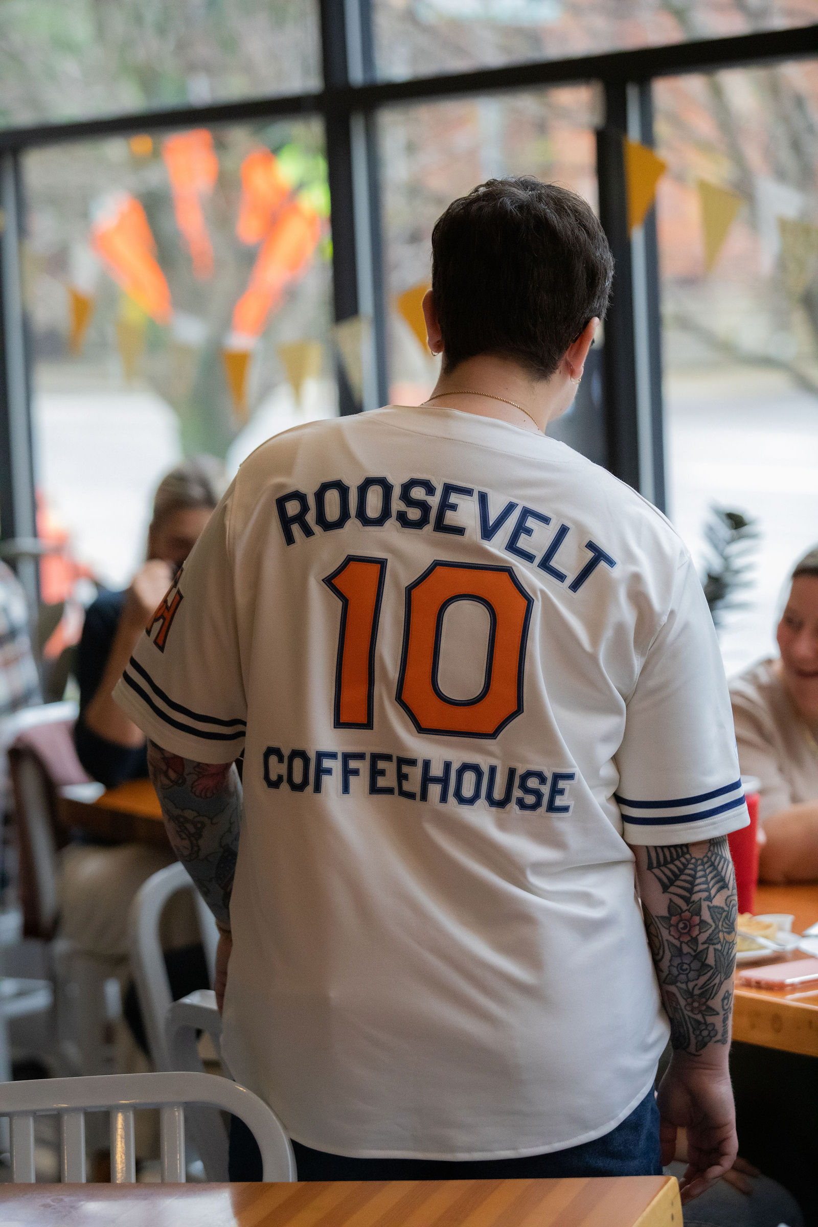 Roosevelt Coffeehouse event photography by Luke Leffel