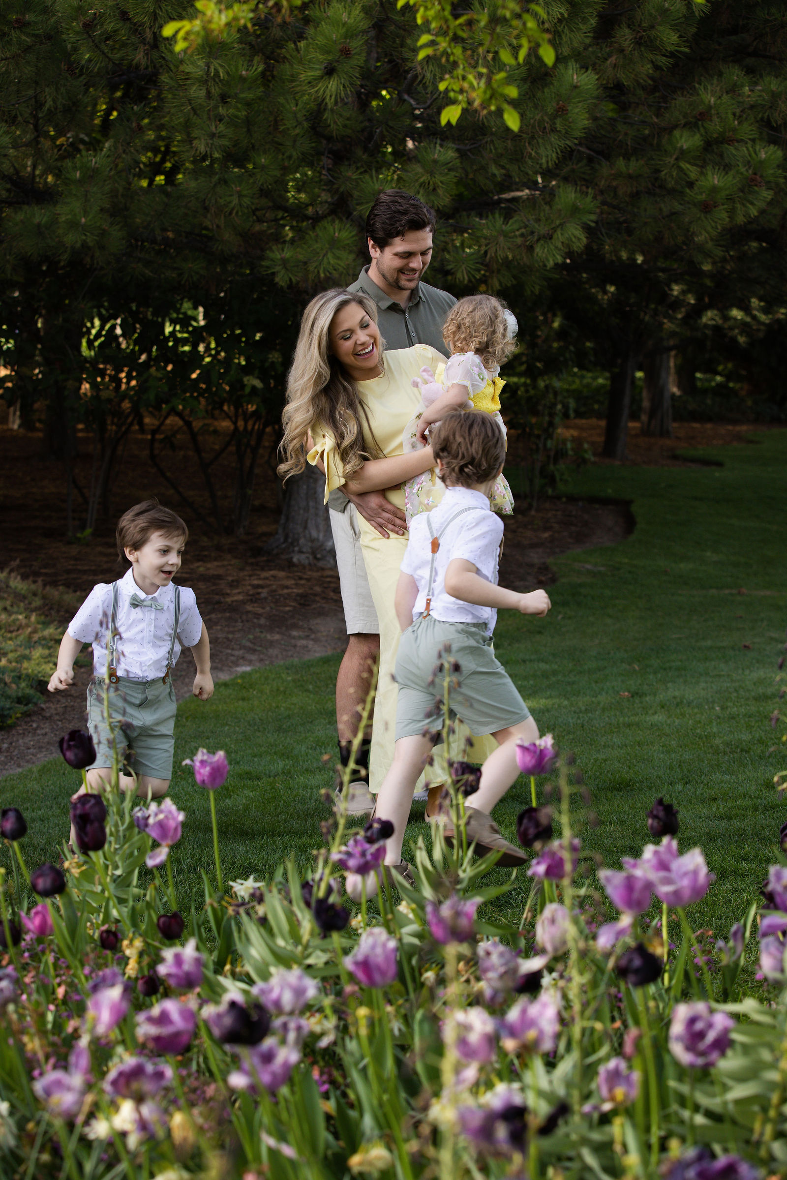 Thanksgiving Point Tulip Festival family photography in Lehi Utah