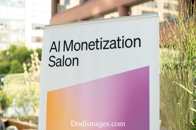 Monetization Salon at 25 Lusk event photography by Dodi Images
