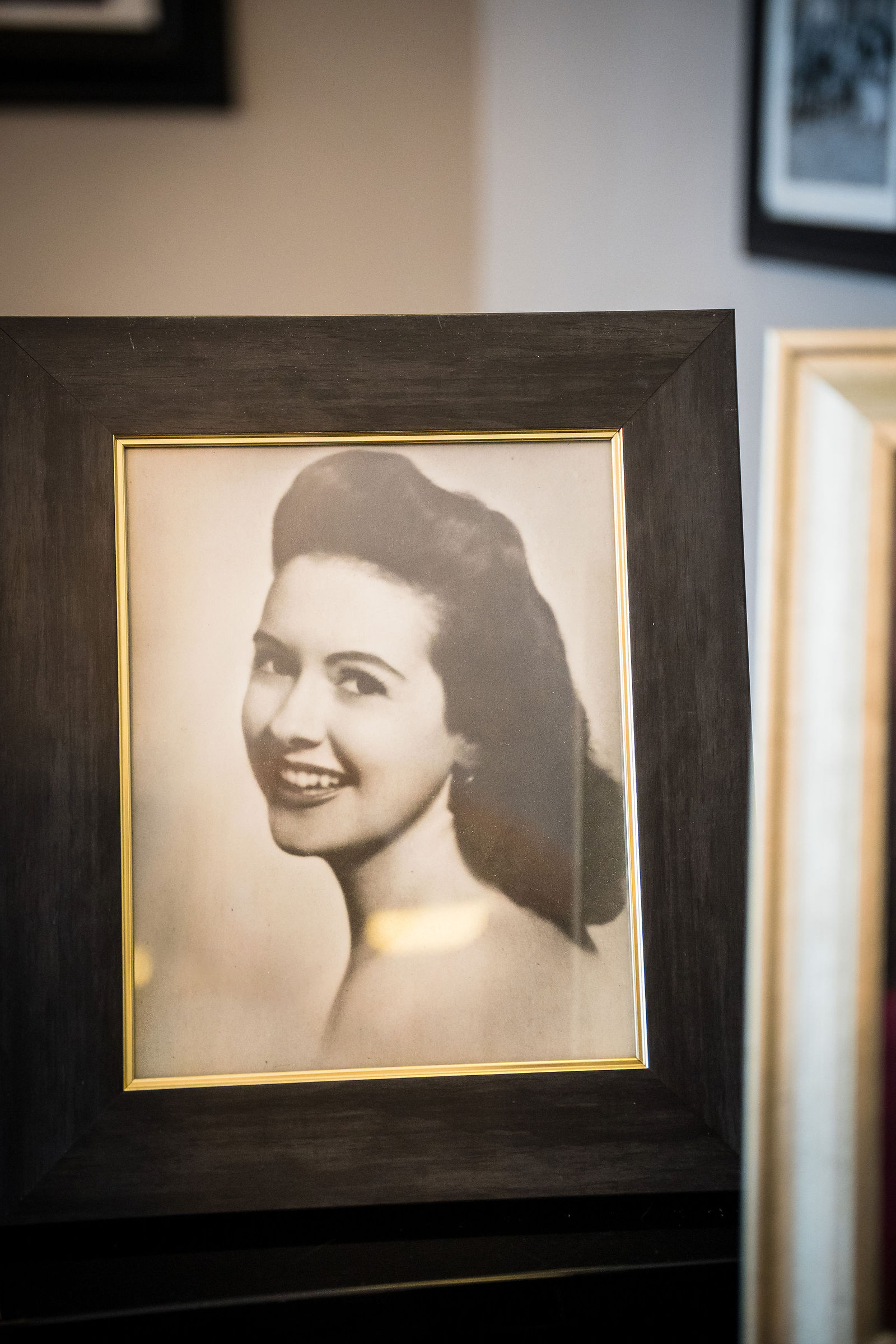 Framed vintage portrait on the memory table at a Colorado wedding