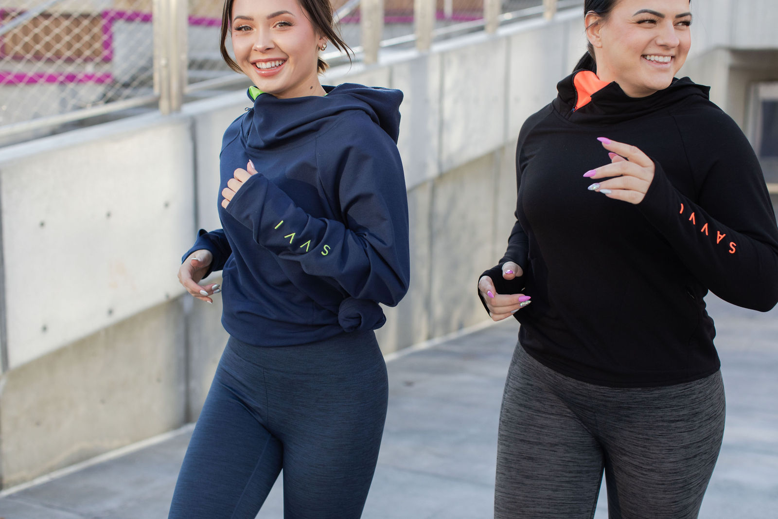 CAYCE MESH ZIP PULLOVER by Savvi