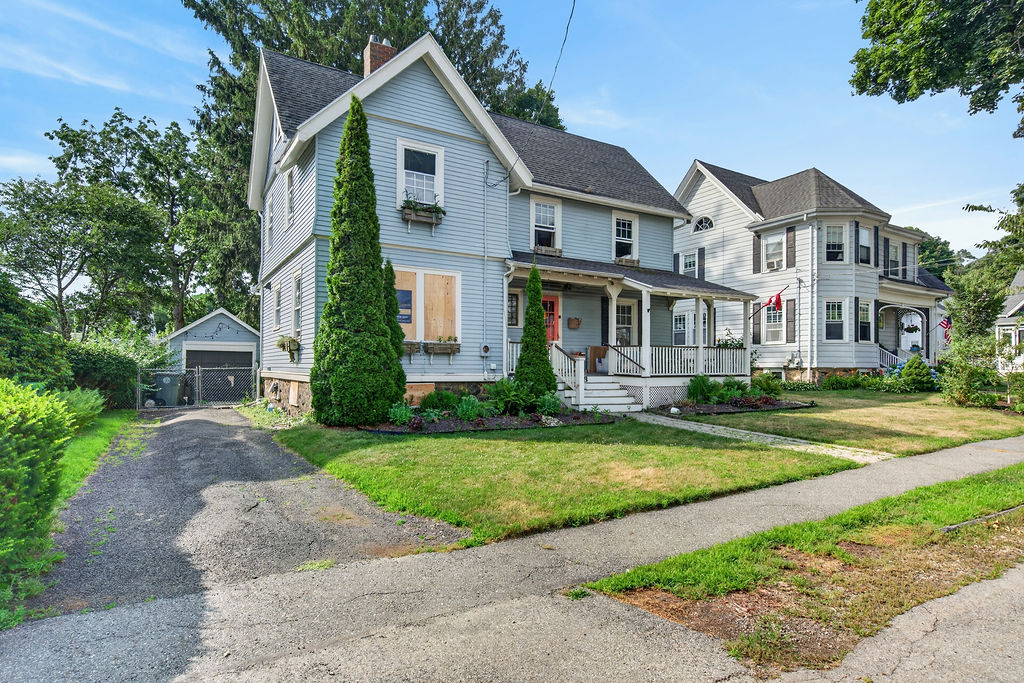 Real estate exterior photo, Beverly MA