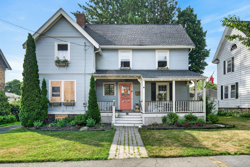 Real estate exterior photo, Beverly MA