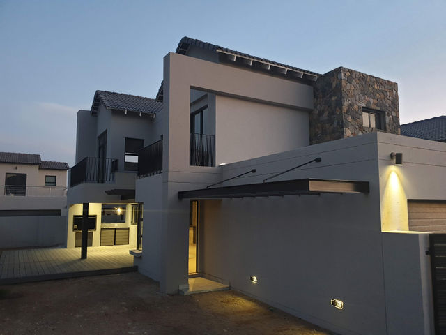 Residential builds — Gateway 24 (25)