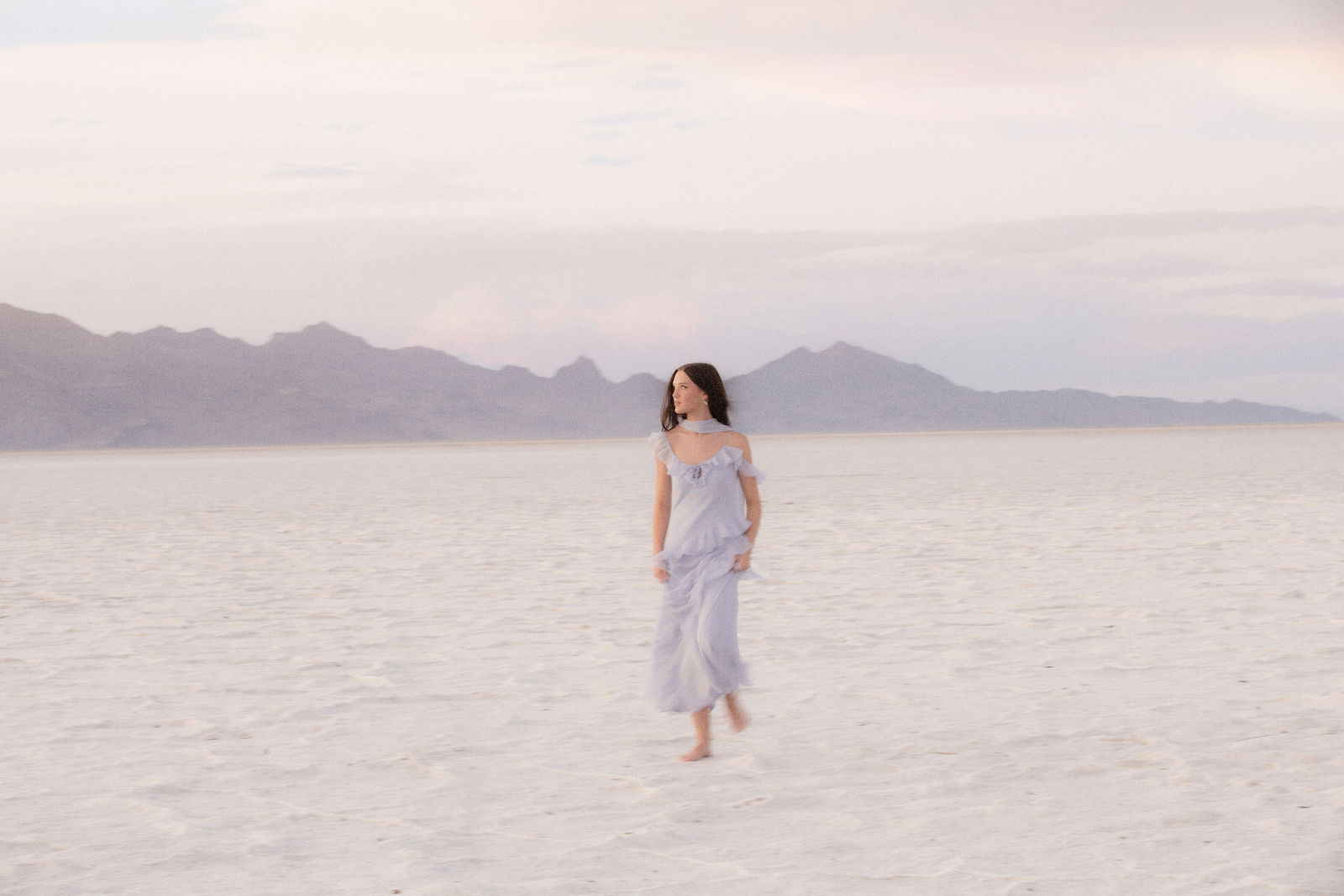 Utah Salt Flats senior photography featuring Savannah during her destination senior session