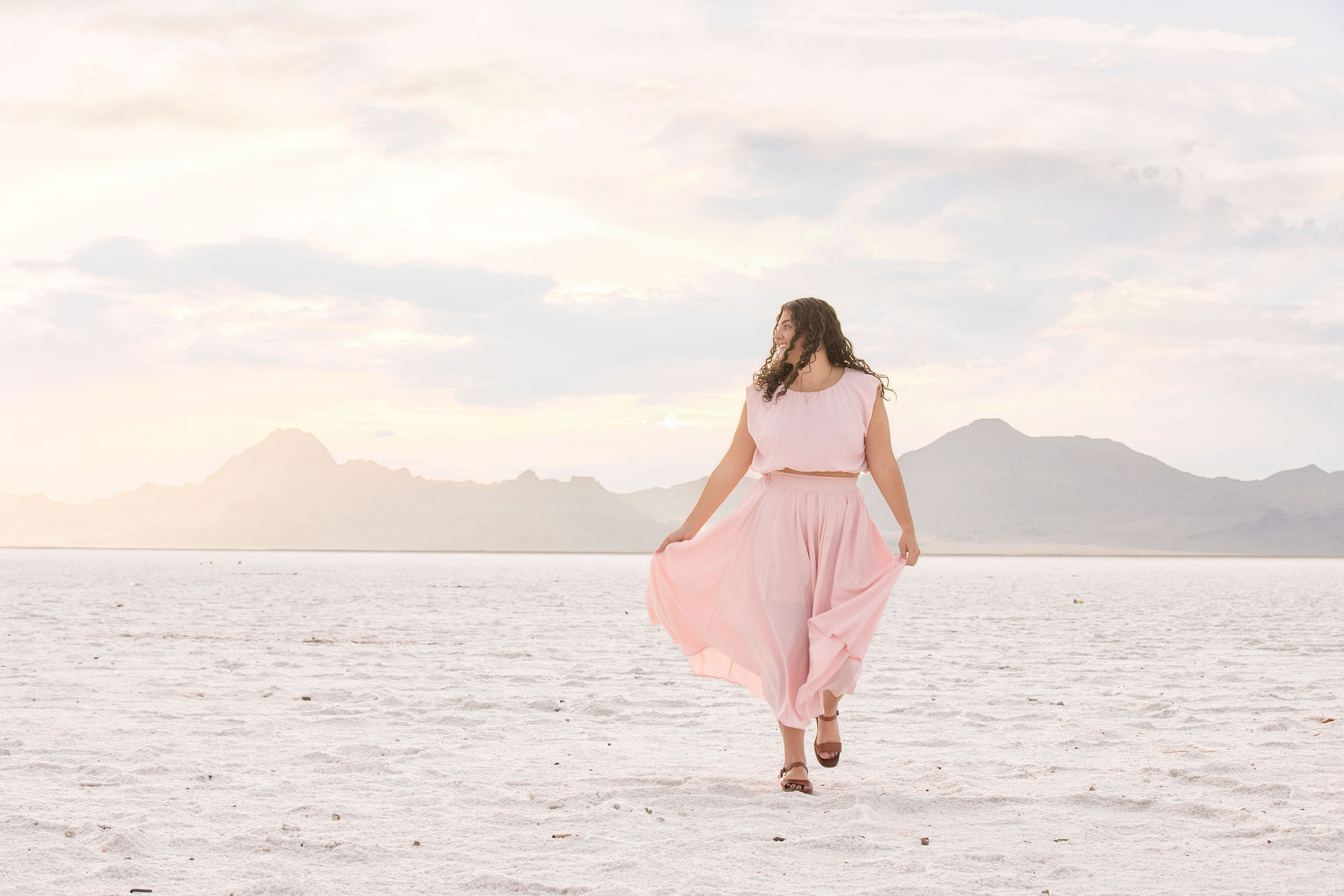 In-focus Salt Flats senior photography of a Texas senior visiting Utah for photos