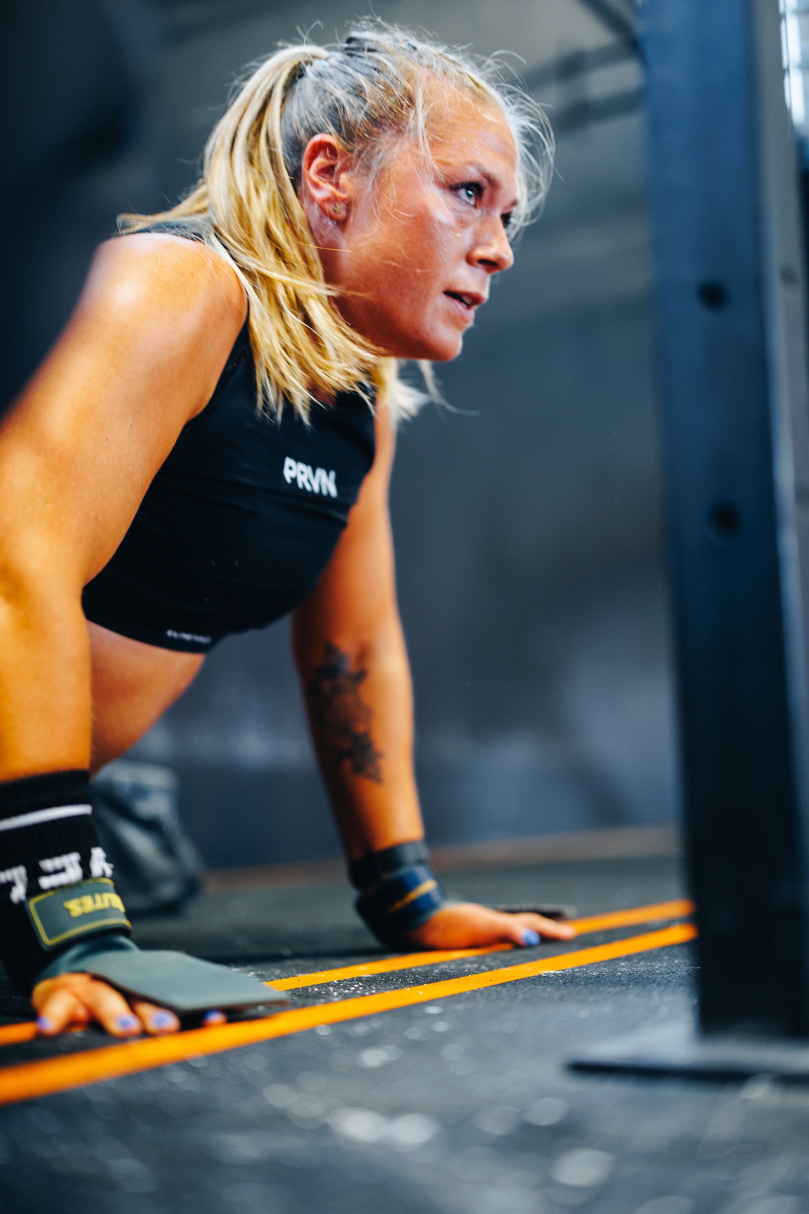 Atlet mitt i ett heat under Gripen Athletics Battle
