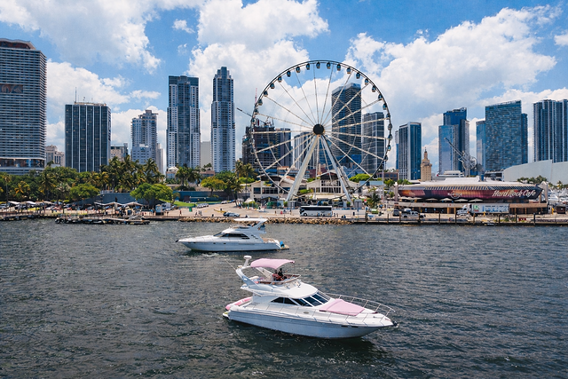 50FT Flybridge Sea Ray Yacht – “Horizon” — photo